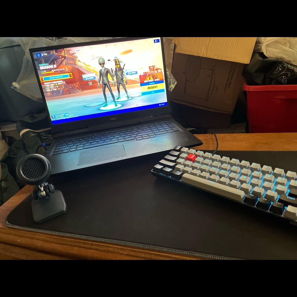 I am selling a Dell g7 17 gaming laptop core i7 rtx2070 message me for info